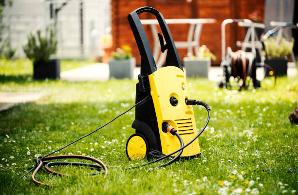 Best Animal Enclosure Cleaning  in Cleveland, NC